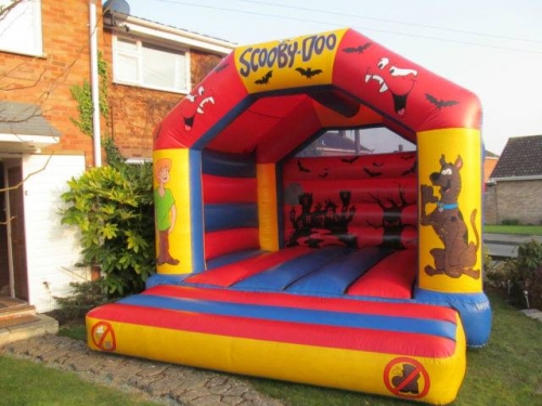 CHILDS BOUNCY CASTLE 15X15 FOOT 