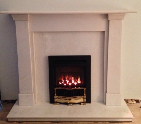 Berwick Fdc Natural Limestone Surround With Gazco Logic He Gas Fire Complete With A Holyrod Fret
