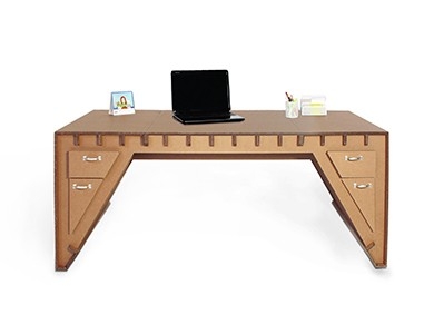 TRAYO 01: Managerial desk with cardboard top