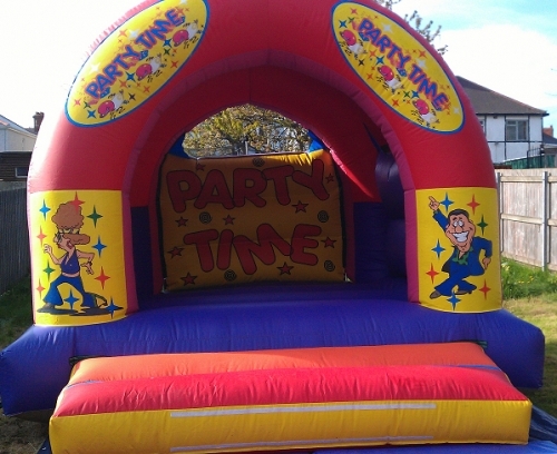 This castle is 12 x 14 ft & is just £50 per day